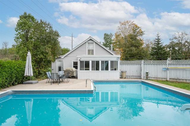 1143 Armour Rd, House detached with 2 bedrooms, 1 bathrooms and 3 parking in Peterborough ON | Image 22