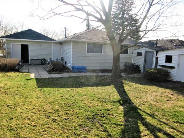 785 Grandview Dr, House detached with 3 bedrooms, 2 bathrooms and 5 parking in Oshawa ON | Image 8
