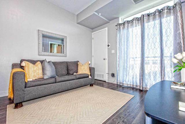 320 - 3560 St Clair Ave E, Condo with 1 bedrooms, 2 bathrooms and 1 parking in Toronto ON | Image 10