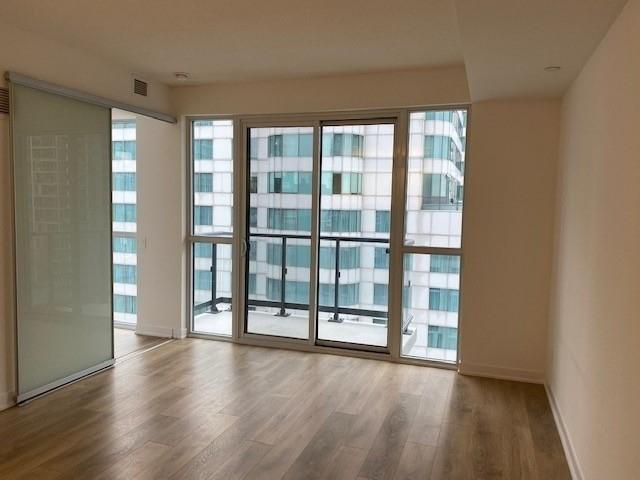 2213 - 87 Peter St, Condo with 1 bedrooms, 1 bathrooms and 0 parking in Toronto ON | Image 11