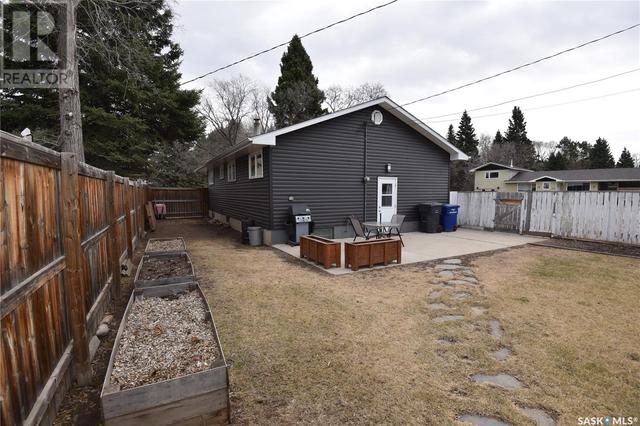 120 5th Street E, House detached with 4 bedrooms, 2 bathrooms and null parking in Nipawin SK | Image 30