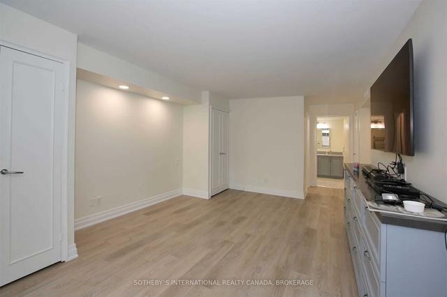 1005 - 61 St Clair Ave W, Condo with 2 bedrooms, 2 bathrooms and 2 parking in Toronto ON | Image 11