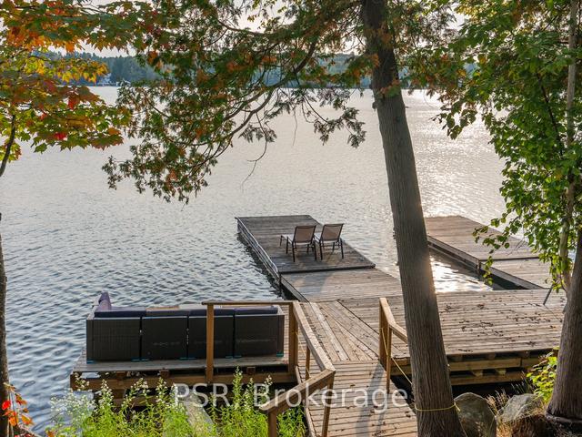 1-1356 & 1357 Peninsula Rd, House detached with 3 bedrooms, 1 bathrooms and 3 parking in Muskoka Lakes ON | Image 2
