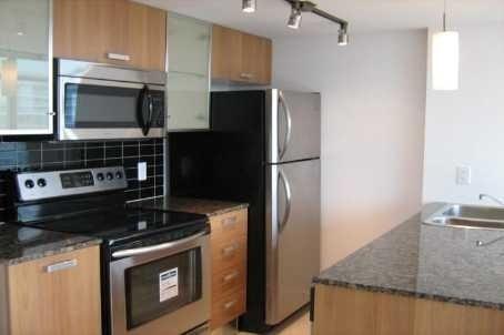 1503 - 38 Grenville St, Condo with 2 bedrooms, 2 bathrooms and 1 parking in Toronto ON | Image 8