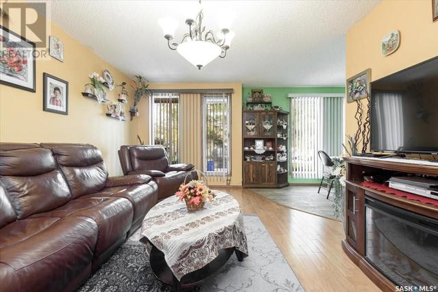 856 Samuels Crescent, House detached with 3 bedrooms, 2 bathrooms and null parking in Regina SK | Image 9