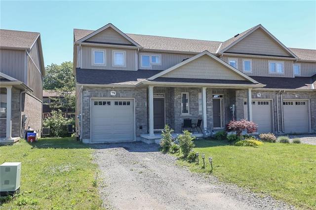79 Manhattan Court Court, House attached with 3 bedrooms, 2 bathrooms and 3 parking in St. Catharines ON | Image 2