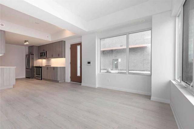 th01 - 7895 Jane Blk 'B' St, Condo with 3 bedrooms, 2 bathrooms and 1 parking in Vaughan ON | Image 22