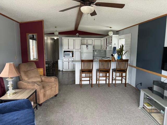 53 - 445 6 Avenue, Home with 3 bedrooms, 1 bathrooms and null parking in Creston BC | Image 11