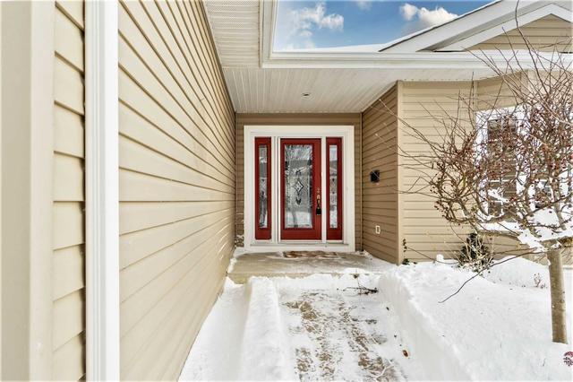 120 Gracehill Cres, House detached with 2 bedrooms, 2 bathrooms and 4 parking in Hamilton ON | Image 12