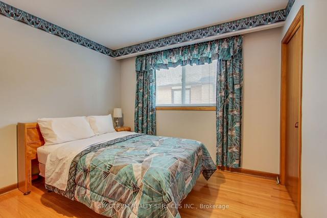 15 Katherine Rd, House detached with 3 bedrooms, 2 bathrooms and 4 parking in Toronto ON | Image 18