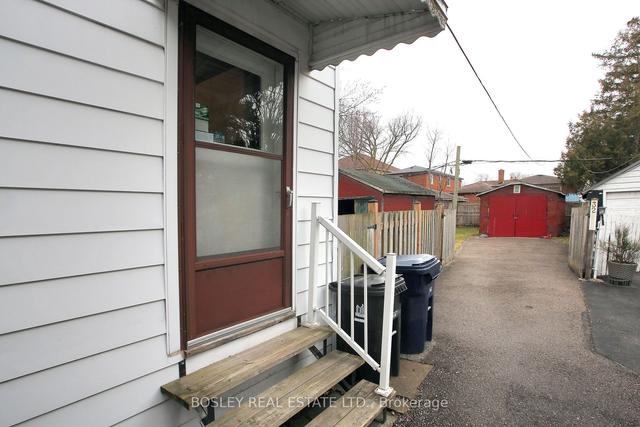 32 Pendeen Ave, House detached with 2 bedrooms, 1 bathrooms and 2 parking in Toronto ON | Image 5