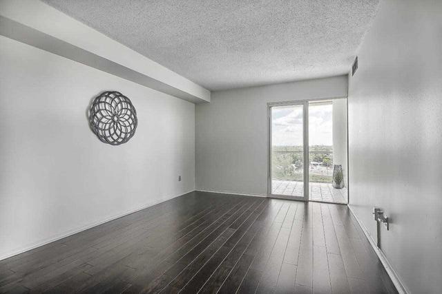 903 - 30 Harding Blvd, Condo with 1 bedrooms, 2 bathrooms and 1 parking in Richmond Hill ON | Image 2