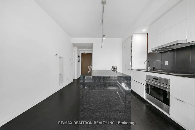 4610 - 1 Bloor St E, Condo with 1 bedrooms, 2 bathrooms and 0 parking in Toronto ON | Image 7