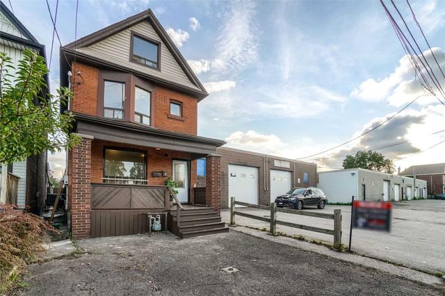 32 Lloyd St S, House detached with 3 bedrooms, 2 bathrooms and 2 parking in Hamilton ON | Image 23
