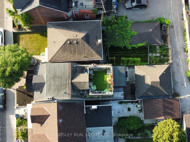 282 Ossington Ave, House detached with 6 bedrooms, 3 bathrooms and 2 parking in Toronto ON | Image 31