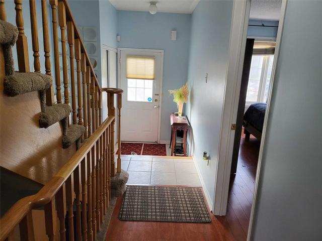 2217 Weston Rd, House attached with 4 bedrooms, 2 bathrooms and 2 parking in Toronto ON | Image 4