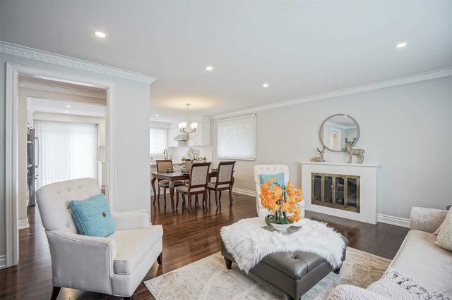 8 Derwent Crt, House detached with 3 bedrooms, 4 bathrooms and 6 parking in Toronto ON | Image 40