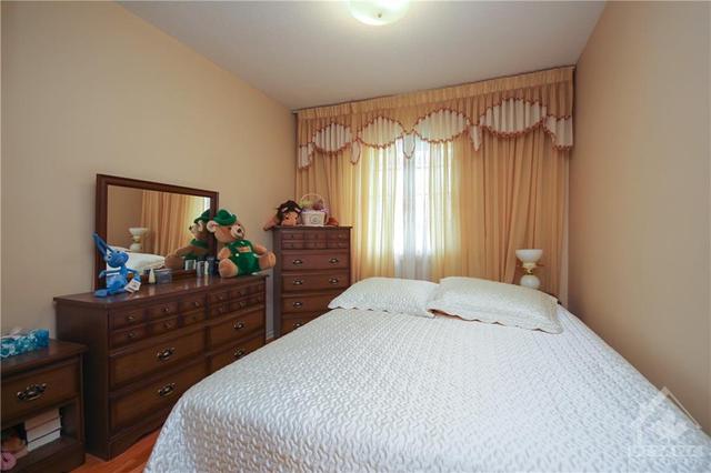 419 Kintyre Private, Townhouse with 3 bedrooms, 2 bathrooms and 1 parking in Ottawa ON | Image 15