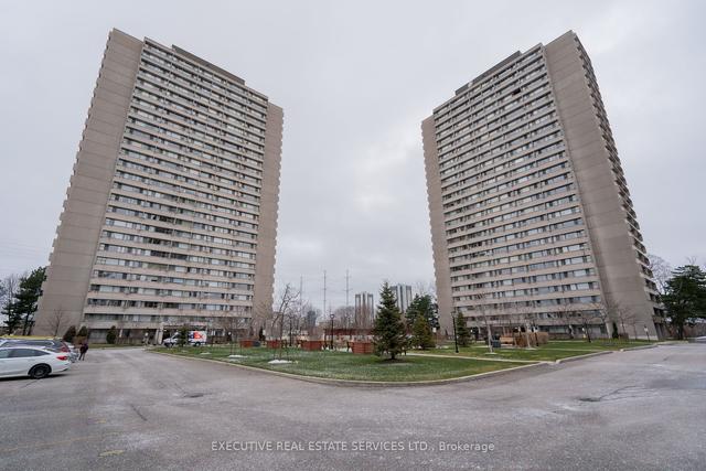 2506 - 725 Donmills Rd, Condo with 2 bedrooms, 1 bathrooms and 1 parking in Toronto ON | Image 1
