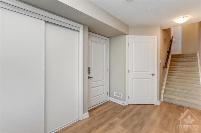 903 Lixnaw Court, Townhouse with 2 bedrooms, 2 bathrooms and 2 parking in Ottawa ON | Image 3