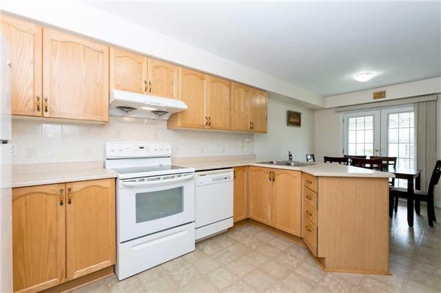 867 Grandview St N, House detached with 3 bedrooms, 4 bathrooms and 4 parking in Oshawa ON | Image 7