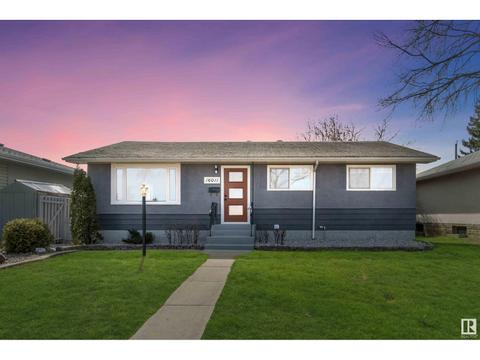 16011 92 Av Nw, House detached with 5 bedrooms, 2 bathrooms and null parking in Edmonton AB | Card Image