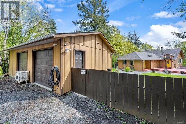 3013 Manzer Rd, House detached with 3 bedrooms, 2 bathrooms and 5 parking in Sooke BC | Image 82