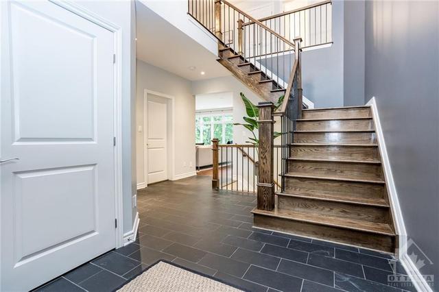 62 Bert G Argue Drive, House detached with 5 bedrooms, 4 bathrooms and 6 parking in Ottawa ON | Image 3