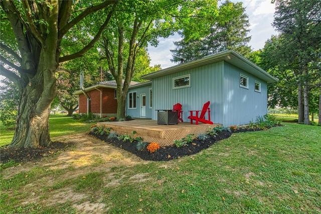 2097 Jerseyville Road W, House detached with 4 bedrooms, 1 bathrooms and 4 parking in Hamilton ON | Image 2