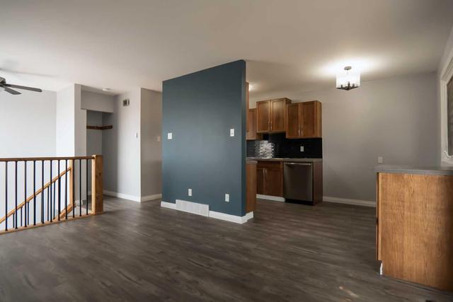 14 - 905 44 Avenue N, Home with 2 bedrooms, 1 bathrooms and 2 parking in Lethbridge AB | Image 6