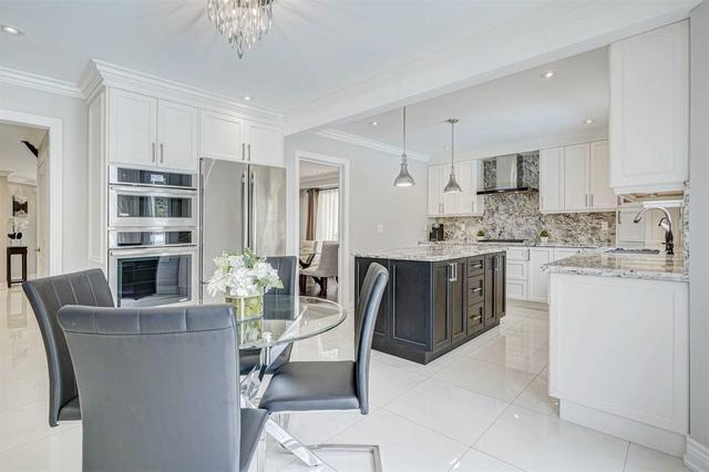 131 O'connor Cres, House detached with 4 bedrooms, 4 bathrooms and 6 parking in Richmond Hill ON | Image 5