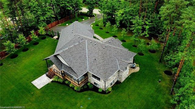 126 Forest Creek Trail, House detached with 5 bedrooms, 3 bathrooms and 10 parking in West Grey ON | Image 2