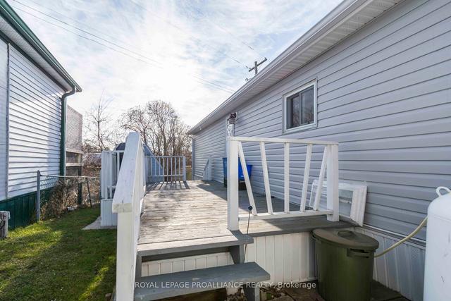 34 - 311 Dundas St, Home with 2 bedrooms, 1 bathrooms and 2 parking in Quinte West ON | Image 8