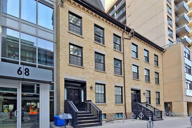 th01 - 68 Shuter St, Townhouse with 2 bedrooms, 3 bathrooms and 1 parking in Toronto ON | Image 12