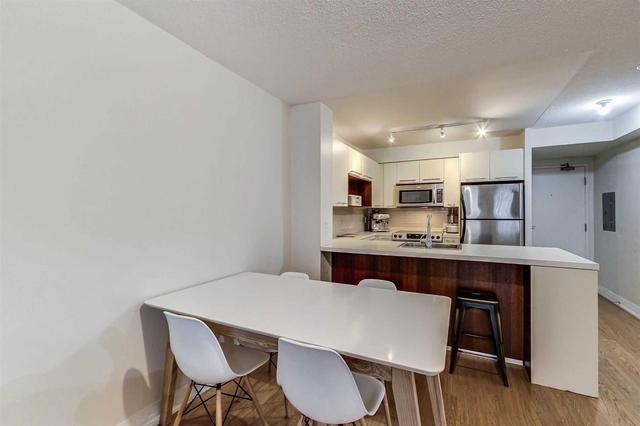 803 - 21 Carlton St, Condo with 1 bedrooms, 1 bathrooms and 1 parking in Toronto ON | Image 9