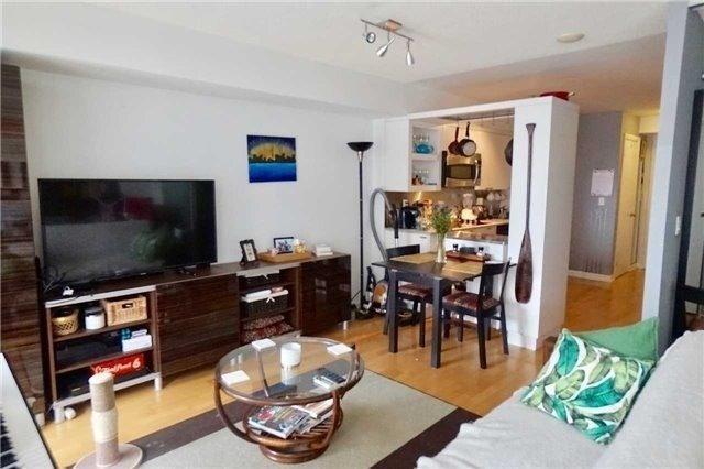 722 - 111 Elizabeth St, Condo with 1 bedrooms, 1 bathrooms and 1 parking in Toronto ON | Image 4