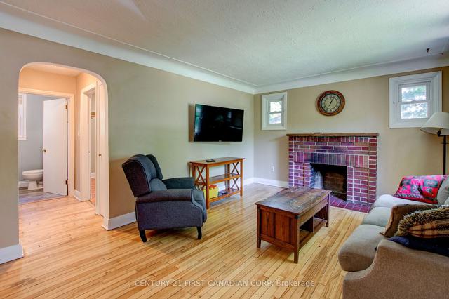 105 Appel St, House detached with 4 bedrooms, 2 bathrooms and 7 parking in London ON | Image 39