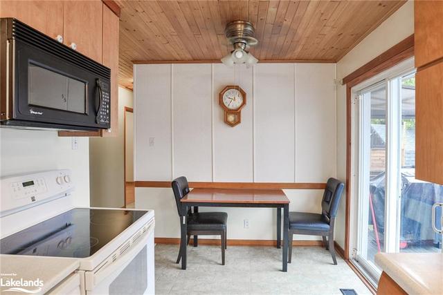 270 Sharpe Street W, House detached with 3 bedrooms, 1 bathrooms and 3 parking in Gravenhurst ON | Image 20