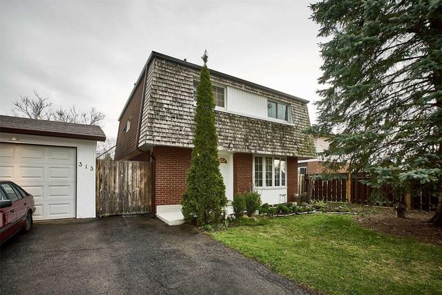 313 Lupin Dr, House detached with 4 bedrooms, 2 bathrooms and 5 parking in Whitby ON | Image 1