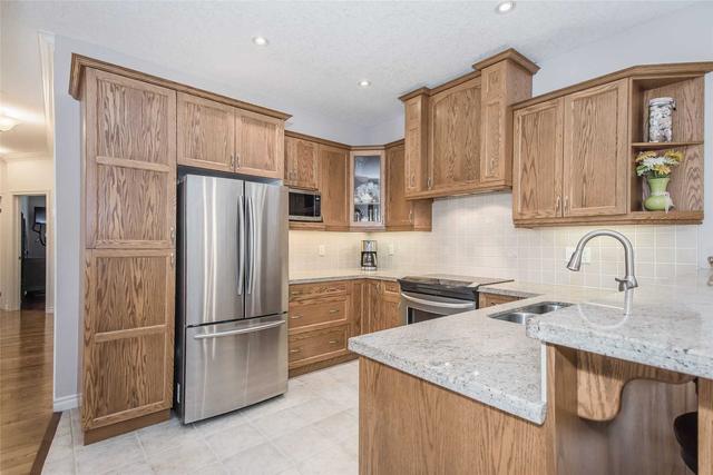 130 Valley Dr, House detached with 3 bedrooms, 3 bathrooms and 6 parking in Cambridge ON | Image 9