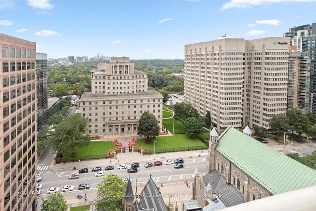 2002 - 100 Hayden St, Condo with 2 bedrooms, 2 bathrooms and 1 parking in Toronto ON | Image 3