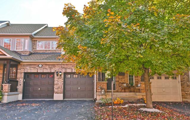 2369 Baintree Cres, House attached with 3 bedrooms, 3 bathrooms and 3 parking in Oakville ON | Image 1
