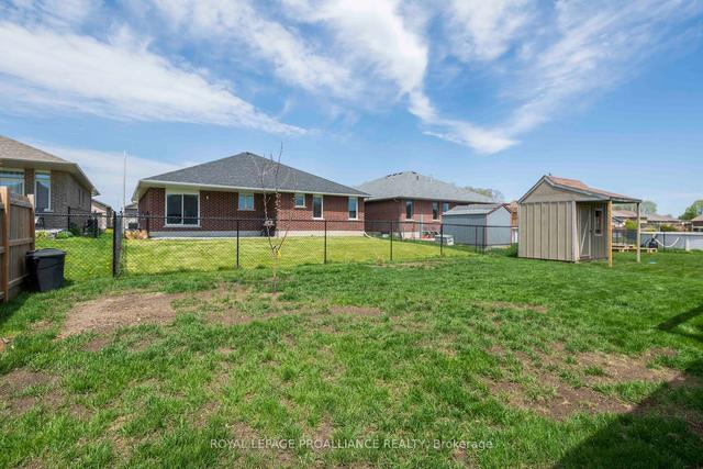 8 Crews Cres, House detached with 3 bedrooms, 2 bathrooms and 4 parking in Quinte West ON | Image 24
