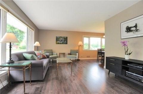 155 Princess Margaret Blvd, House detached with 3 bedrooms, 2 bathrooms and 9 parking in Toronto ON | Image 2