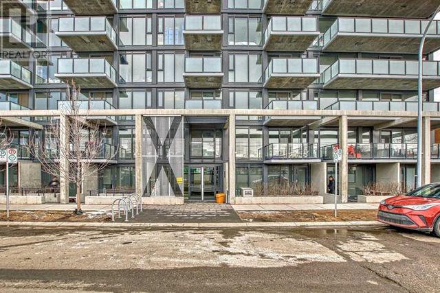 305, - 327 9a Street Nw, Condo with 2 bedrooms, 2 bathrooms and 1 parking in Calgary AB | Image 3