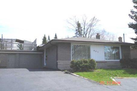 861 Scarborough Golf Clu Rd, House detached with 3 bedrooms, 2 bathrooms and 6 parking in Toronto ON | Image 1