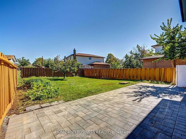 470 Louis Dr, House detached with 5 bedrooms, 5 bathrooms and 7 parking in Mississauga ON | Image 28