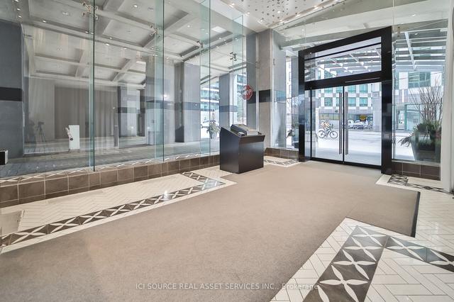 2104 - 20 Blue Jays Way, Condo with 2 bedrooms, 2 bathrooms and 2 parking in Toronto ON | Image 21