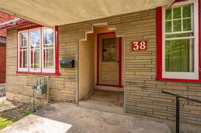 38 Hardy St, House detached with 3 bedrooms, 1 bathrooms and 4 parking in Guelph ON | Image 36