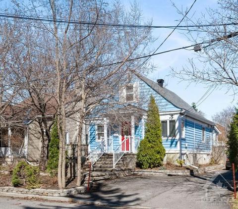 381 Enfield Avenue, House detached with 3 bedrooms, 2 bathrooms and 3 parking in Ottawa ON | Card Image